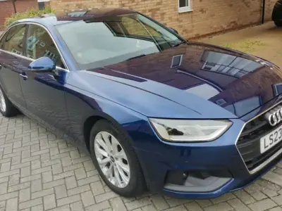 Używany Audi A4 Comfort 150 KM (110 kW) 2023 Niebieski Sedan/Limuzyna