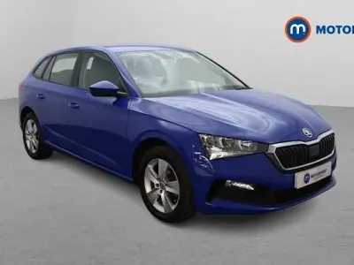 Usado Skoda Scala SE 95 CV (69 kW) 2023 Azul Utilitario