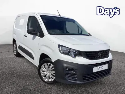 Used Peugeot Partner 131 HP (96 kW) 2021 White MPV
