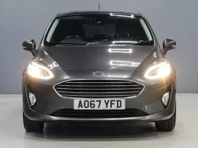 Używany Ford Fiesta Titanium 100 KM (73 kW) 2017 Szary Hatchback