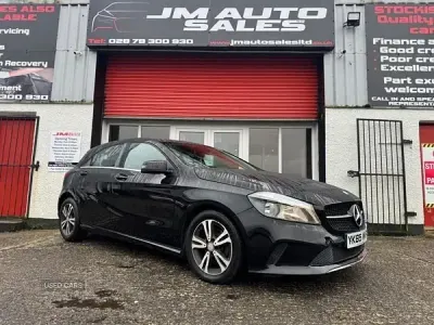 Used Mercedes A180 SE 109 HP (80 kW) 2015 Black Hatchback
