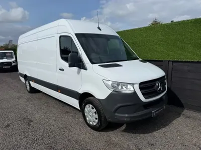 Używany Mercedes Sprinter Premium 2023 Biały Van