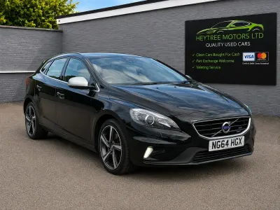Used Volvo V40 R-Design 115 HP (84 kW) 2015 Black Hatchback