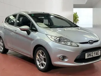 Used Ford Fiesta Zetec 82 HP (60 kW) 2012 Silver Hatchback