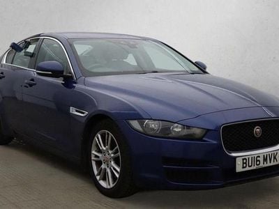 Used Jaguar XE Prestige 180 HP (132 kW) 2016 Blue Sedan
