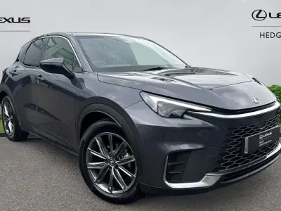 Usado Lexus LBX 136 CV (100 kW) 2025 Gris SUV