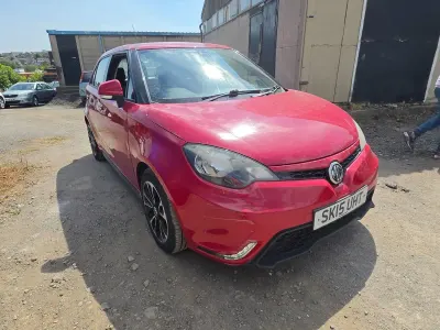 Used MG MG3 106 HP (77 kW) 2015 Red Hatchback