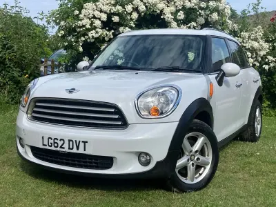 Used Mini Cooper D 2012 White Hatchback