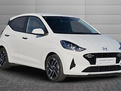 White Used 2024 Hyundai i10 Premium Hatchback | £15,998 (Fair price)