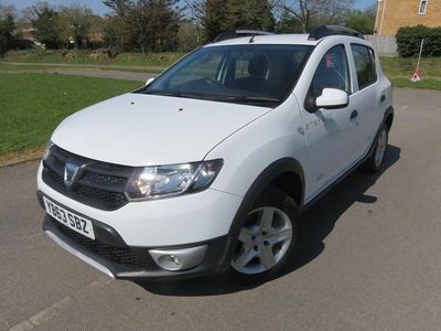Used Dacia Sandero Ambiance 90 HP (66 kW) 2014 White Hatchback