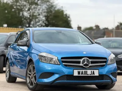 Used Mercedes A180 122 HP (89 kW) 2013 Blue Hatchback