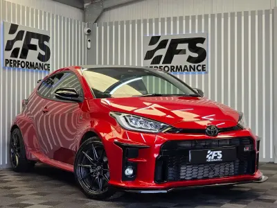 Used Toyota Yaris 261 HP (191 kW) 2020 Red Hatchback