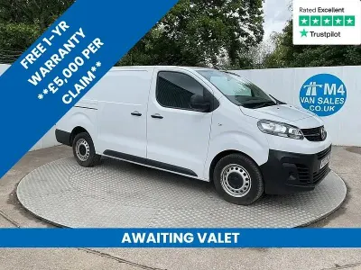 Gebraucht Vauxhall Vivaro 100 PS (73 kW) 2023 Weiß Van / Kleinbus