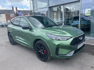 Used Ford Kuga ST-Line X 183 HP (134 kW) 2025 Green SUV