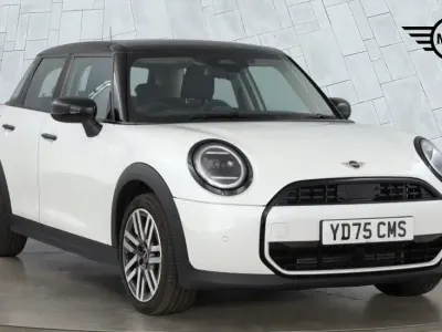 Used Mini Cooper Hatch 113 kW (154 HP) 2026 White Hatchback