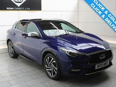 Used Infiniti Q30 Luxe 122 HP (89 kW) 2019 Blue Hatchback