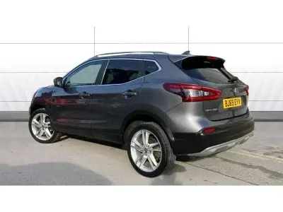 Begagnad Nissan Qashqai N-Motion 140 HK (102 kW) 2019 Grå SUV