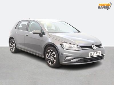Usado VW Golf VII Match 150 HP (110 kW) 2019 Cinzento Citadino