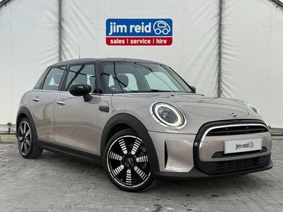 Begagnad Mini Cooper Exclusive 2021 Grå Halvkombi