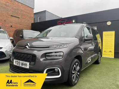 Używany Citroën Berlingo Feel 2019 Szary Minivan