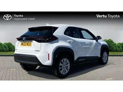 Usado Toyota Yaris Cross 113 HP (83 kW) 2022 Branco SUV
