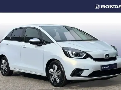 Used Honda Jazz Hybrid 109 HP (80 kW) 2020 White Hatchback