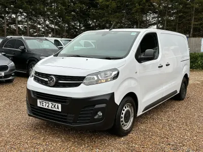 Used Vauxhall Vivaro S 100 HP (73 kW) 2022 White MPV