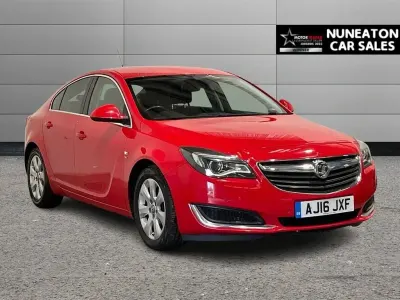 Używany Vauxhall Insignia S 136 KM (100 kW) 2016 Czerwony Hatchback