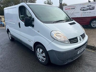 White Used 2014 Renault Trafic MPV | £3,995 (Good price)
