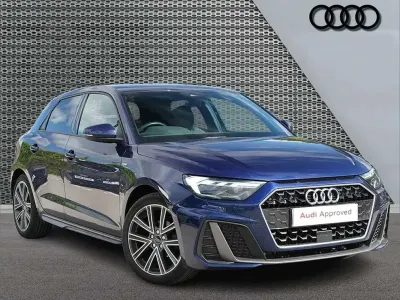 Käytetty Audi A1 S-Line 94 HP (69 kW) 2023 Sininen Katumaasturi