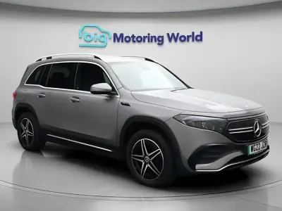 Käytetty Mercedes EQB300 AMG line 167 kW (228 HP) 2022 Katumaasturi