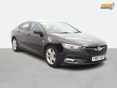 Second-hand Vauxhall Insignia SRi 2017 Negru Hatchback