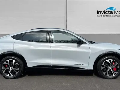 Second-hand Ford Mustang Mach-E Premium 216 kW (294 CP) 2025 Alb SUV