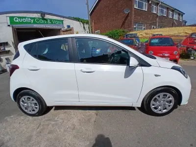 Begagnad Hyundai i10 SE 87 HK (63 kW) 2019 Vit Halvkombi