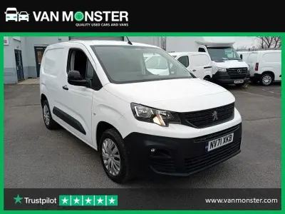 Used Peugeot Partner Premium 100 HP (73 kW) 2022 White MPV