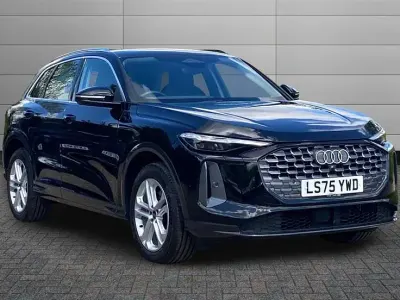 Used Audi Q5 Sport 204 HP (150 kW) 2025 Mythos black SUV