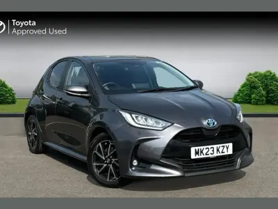 Used Toyota Yaris Hybrid Design 113 HP (83 kW) 2023 Grey Hatchback