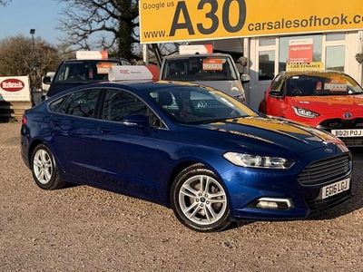 Used Ford Mondeo Zetec 160 HP (117 kW) 2016 Blue Hatchback