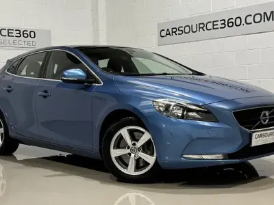 Used Volvo V40 SE 152 HP (111 kW) 2015 Blue Hatchback