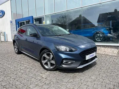 Used Ford Focus Active 125 HP (91 kW) 2020 Blue Hatchback