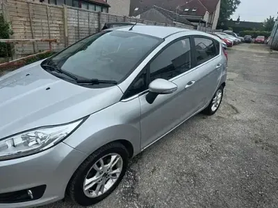 Used Ford Fiesta Zetec 82 HP (60 kW) 2016 Silver Hatchback