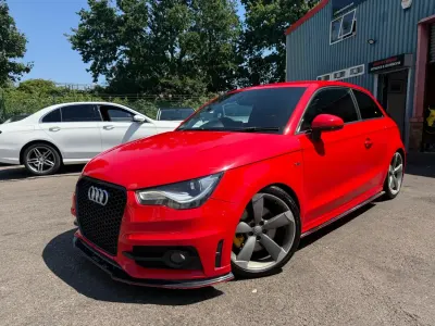 Używany Audi A1 Black Edition 2013 Czerwony Hatchback