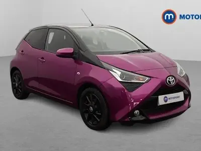 Used Toyota Aygo X-cite 72 HP (52 kW) 2019 Purple Hatchback