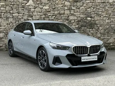 Usado BMW i5 M Sport 250 kW (340 CV) 2024 Gris Berlina
