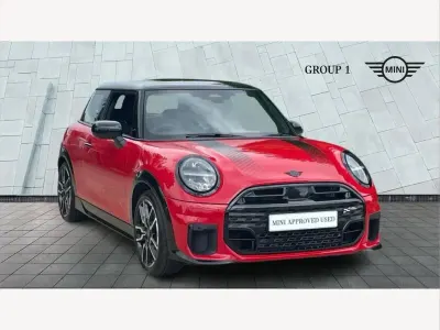 Used Mini Cooper Hatch 114 kW (156 HP) 2025 Red Hatchback