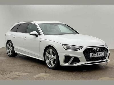 Begagnad Audi A4 S-Line 200 HK (147 kW) 2024 Vit Kombi