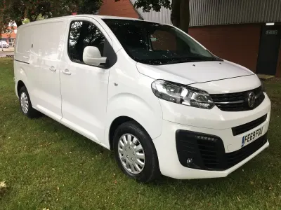 Used Vauxhall Vivaro Sportive 120 HP (88 kW) 2019 White MPV