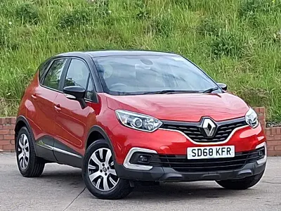 Second-hand Renault Captur Play 90 CP (66 kW) 2018 Roșu SUV