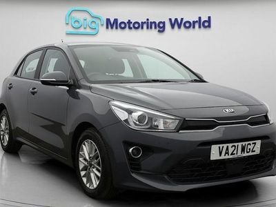 Used Kia Rio 101 HP (74 kW) 2021 Grey Hatchback