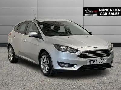 Usado Ford Focus Titanium 125 CV (91 kW) 2014 Plateado Utilitario